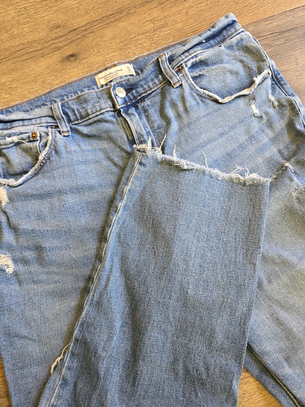 Abercrombie & Fitch The Ankle Straight Ultra High Rise Jeans - Picture 3 of 5